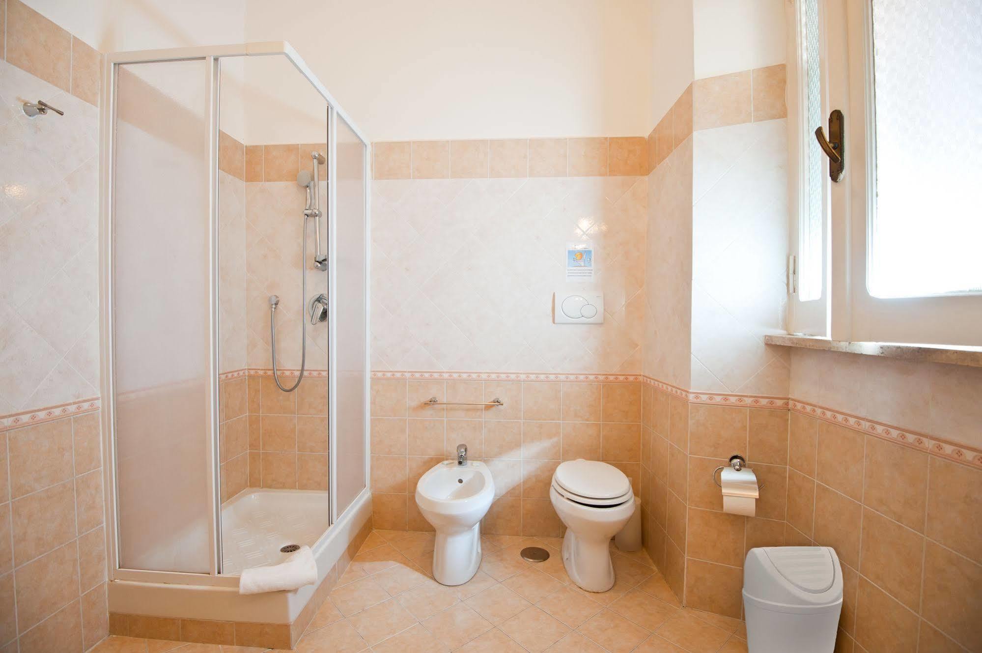 Bed and Breakfast Rome Services Porta Castello Экстерьер фото